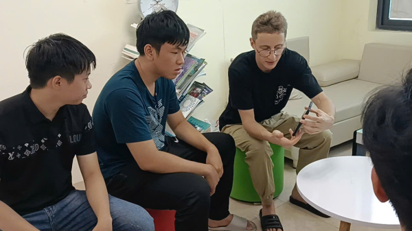 English Corner – Nơi tiếng Anh trở nên gần gũi và tự nhiên hơn bao giờ hết!