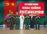 Khai giảng lớp học tiếng Anh cho sĩ quan tại Sư đoàn Bộ binh 305