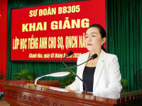 Khai giảng lớp học tiếng Anh tại Sư đoàn Bộ binh 305