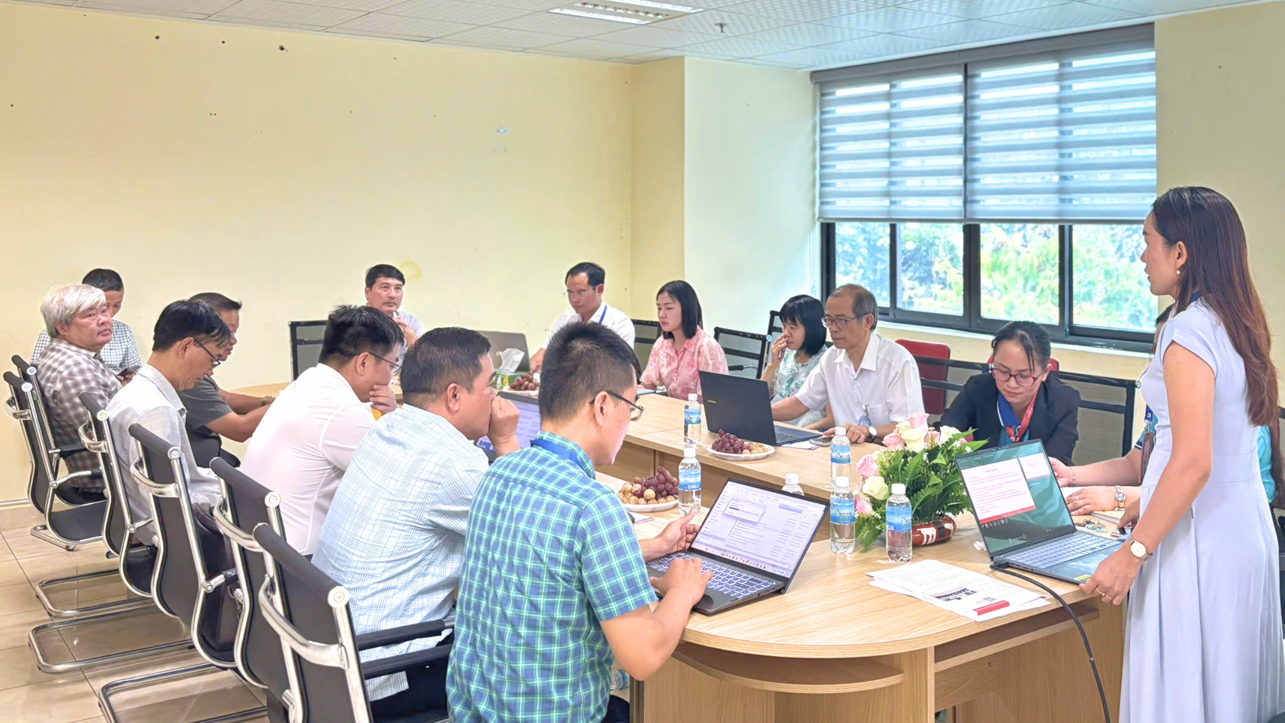 Trung tâm Ngoại ngữ tổ chức Hội nghị Viên chức, Người lao động năm học 2026-2027